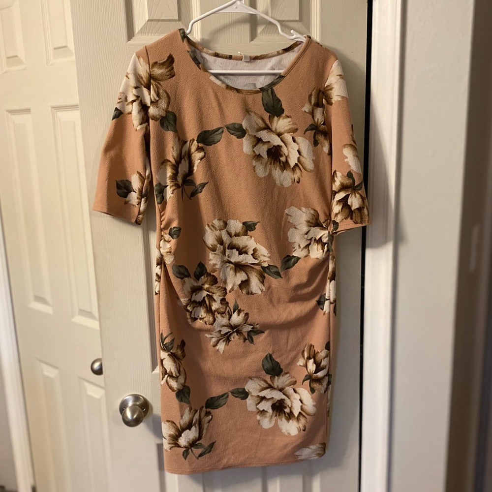 PinkBlush Light Pink Floral Fitted Maternity Dress